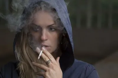 smoke cannabis woman 918616